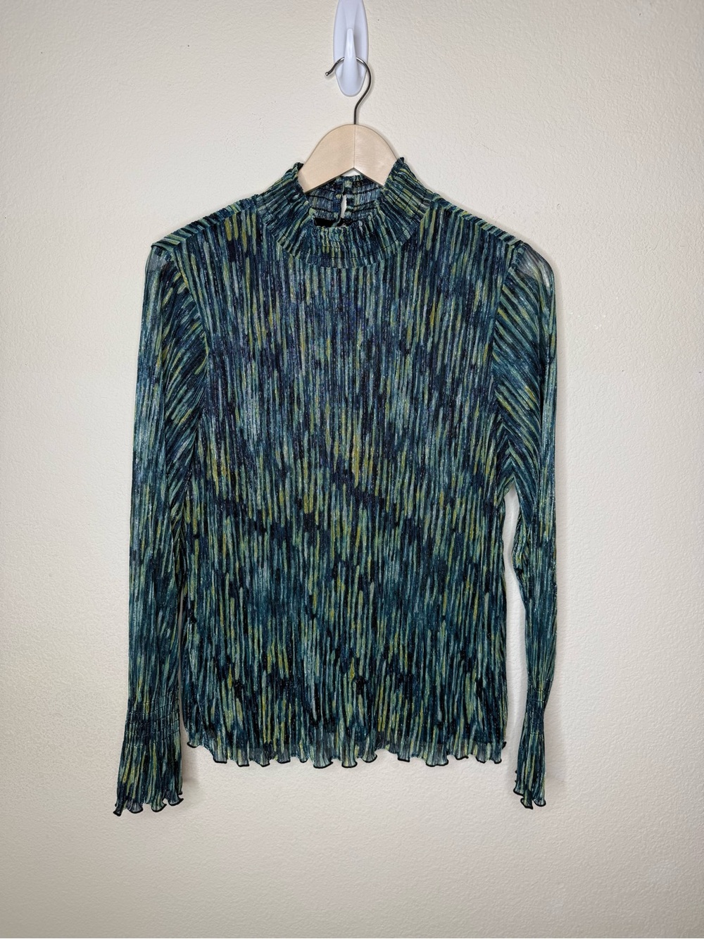 Chico’s Crinkle Shine Mock-Neck Top